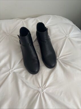 CALL IT SPRING Women's Black Leather Ankle Booties with Side Buckle